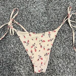 Frankie’s bikinis floral bottoms